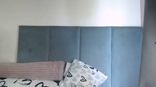 Jah-Queen's cam snapshot