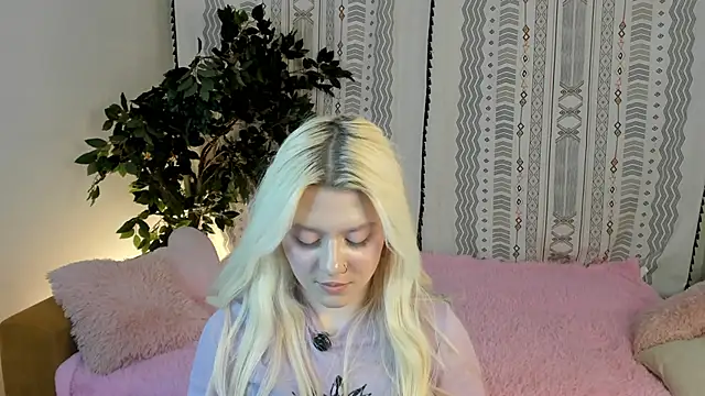 LoganCogdill's cam snapshot