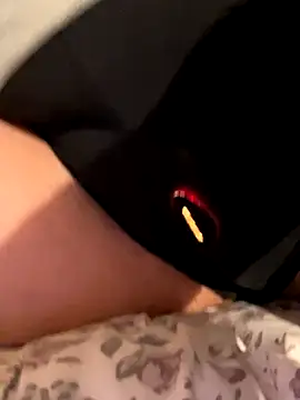 kriztal_pretty's cam snapshot