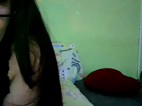 Alyna_28's cam snapshot