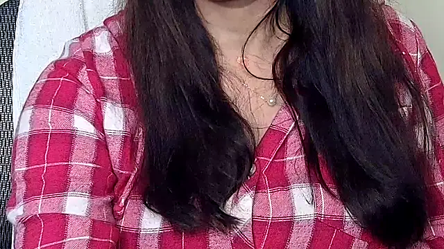 Naina_For_You's cam snapshot