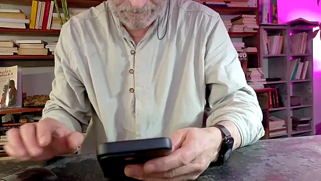 yvanbonar's cam snapshot