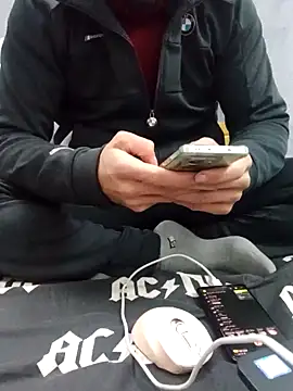 yazin19's cam snapshot