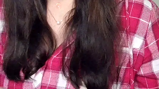 Naina_For_You's cam snapshot