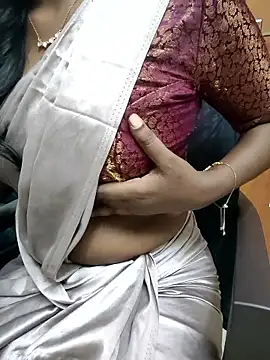 Tamilmallu-duskygirl03's cam snapshot