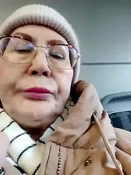 Hottie-Mom's cam snapshot