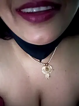 Taniya-2025 live sex cam