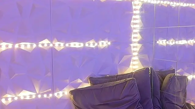 Aishha_'s cam snapshot