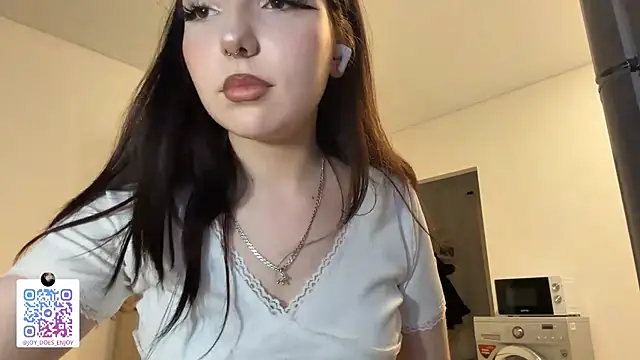 WhiteNoiseJoy's cam snapshot