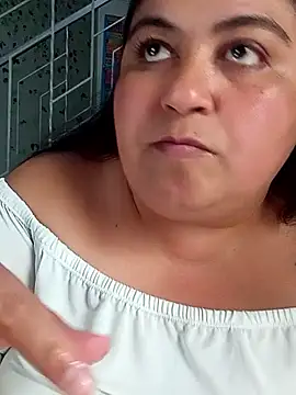 curvy_diva_'s cam snapshot