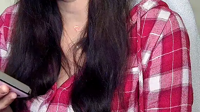 Naina_For_You's cam snapshot