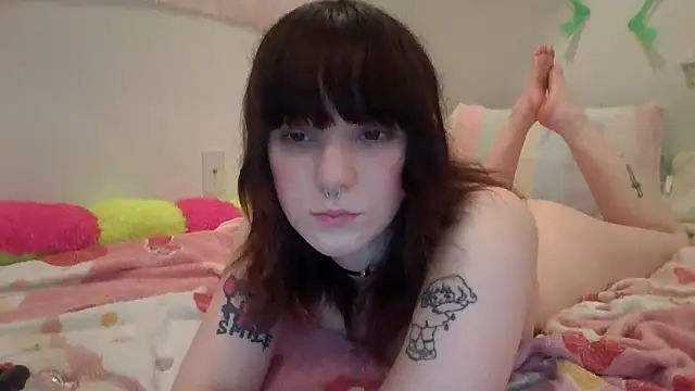 Trickylucy555's cam snapshot