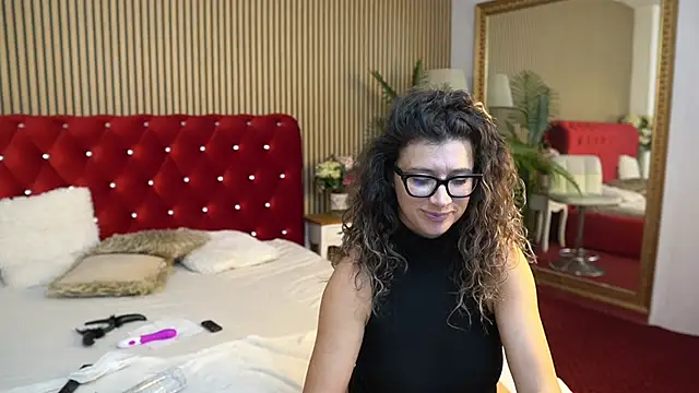 MiraBennet's cam snapshot