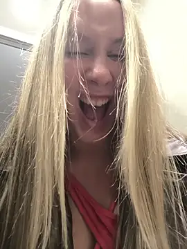 Mona_Plus's cam snapshot