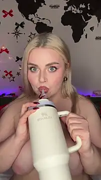 April_Vancee's cam snapshot