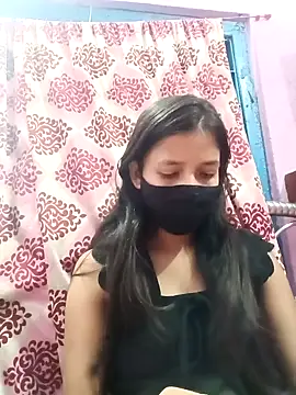 Surbhi-dixit's cam snapshot