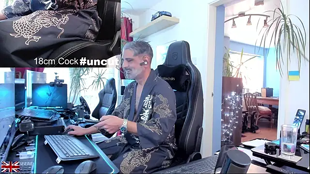 OnlineBossUK live sex cam