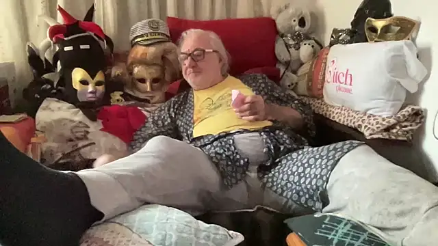 EroticVenetian live sex cam