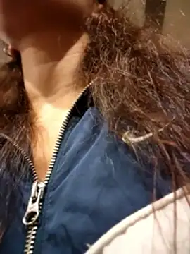 Izabella_Bella live sex cam