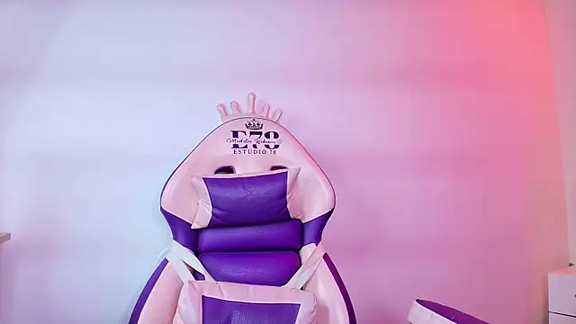 Lia_adamsss's cam snapshot