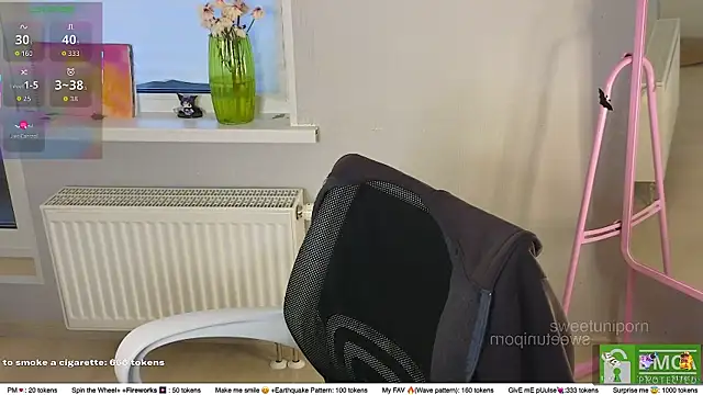 sweetuniporn's cam snapshot