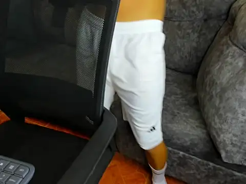 Mikke18 live sex cam