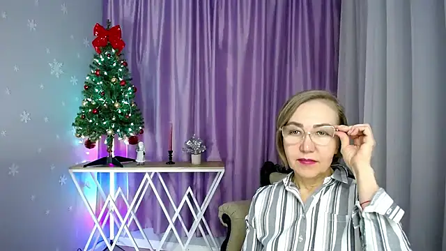 queen_a_n_i's cam snapshot