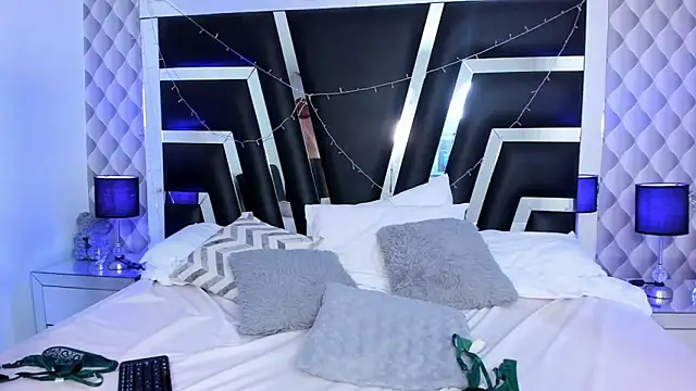 caroo_gomeez's cam snapshot