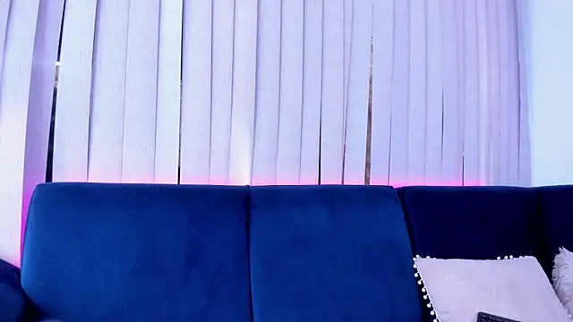 kendra_crow's cam snapshot