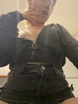 Cherry___Blossom's cam snapshot