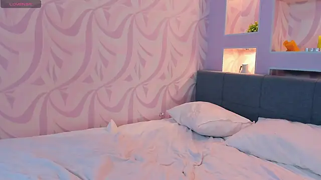 FloraDobb's cam snapshot