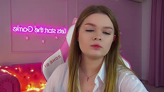 CrystalLyons's cam snapshot