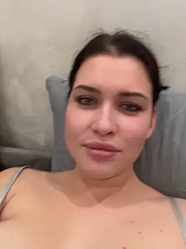 KikiWatson live sex cam