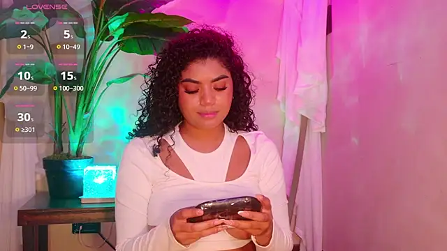 Carly_Monroe_'s cam snapshot