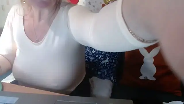 QueenLana's cam snapshot