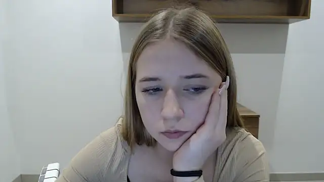 SweetBellaa_'s cam snapshot