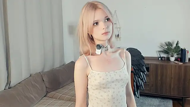 LaureMestler live sex cam