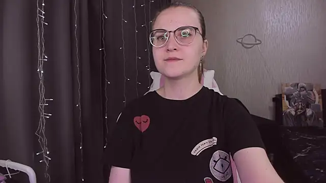 MissBrightShine's cam snapshot