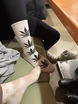 ErikaMuse's cam snapshot