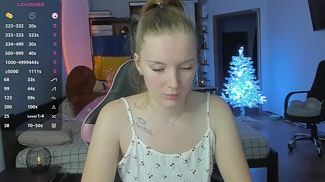 Mary_Blu's cam snapshot