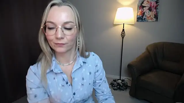 Ava_Elior's cam snapshot