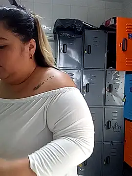 curvy_diva_'s cam snapshot