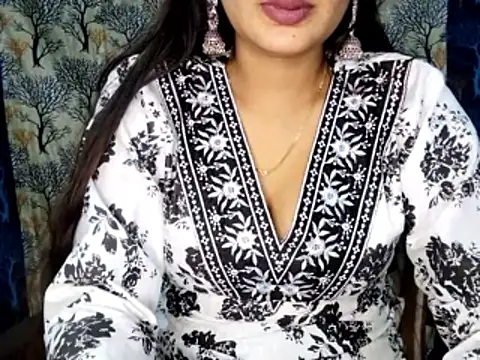 Aarvi_Arora's cam snapshot