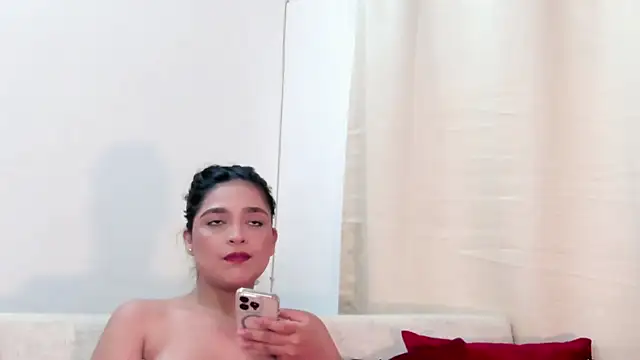 AdeleGray's cam snapshot