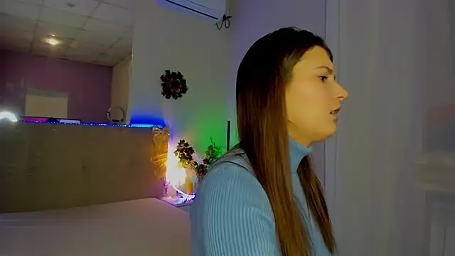 Laura_Leee's cam snapshot