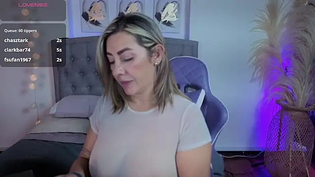 Isabella_lt's cam snapshot