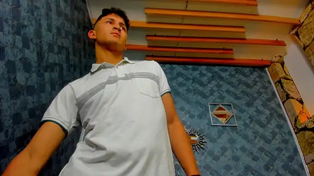 Ethan_Waalker's cam snapshot