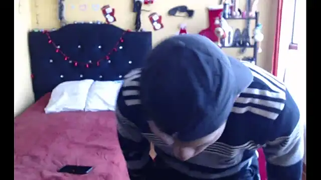 Violet_And_Smith's cam snapshot