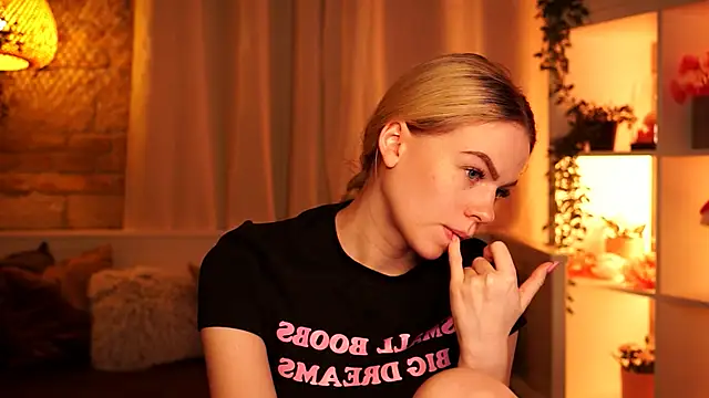 sn0w_barbie's cam snapshot