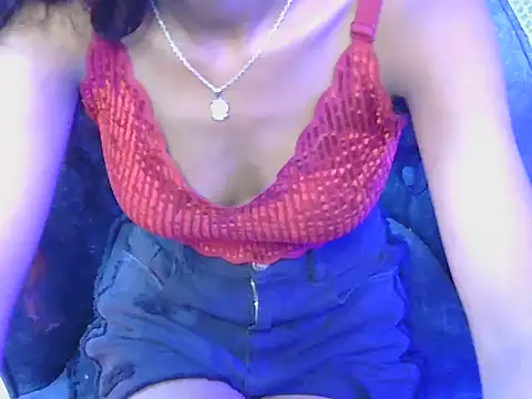 hey-pinky's cam snapshot